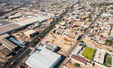 Se vende Terreno Comercial