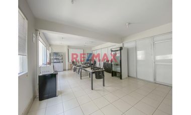 Venta De Terreno En Av. Roosevelt  Miraflores – ¡Inicia Tu Próximo Gran Proyecto!