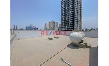 Venta De Terreno En Av. Roosevelt  Miraflores – ¡Inicia Tu Próximo Gran Proyecto!