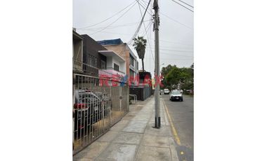 Venta De Terreno En Av. Roosevelt  Miraflores – ¡Inicia Tu Próximo Gran Proyecto!