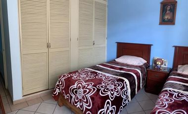 CASA EN VENTA EN JARDINES DEL BOSQUE, GUADALAJARA JALISCO