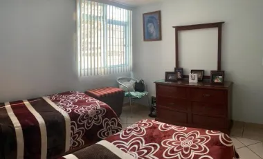 CASA EN VENTA EN JARDINES DEL BOSQUE, GUADALAJARA JALISCO
