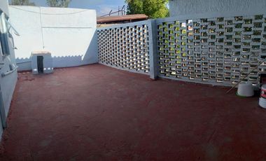 CASA EN VENTA EN JARDINES DEL BOSQUE, GUADALAJARA JALISCO