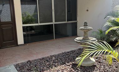 casa 1 piso Miravalle para remodelar totalmente