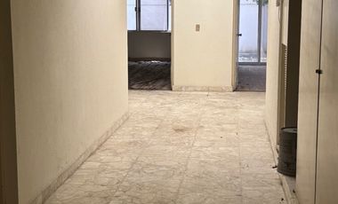 casa 1 piso Miravalle para remodelar totalmente