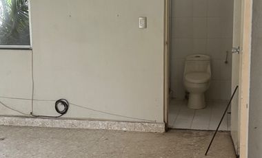 casa 1 piso Miravalle para remodelar totalmente