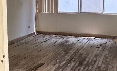 casa 1 piso Miravalle para remodelar totalmente