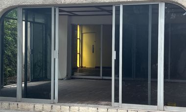 casa 1 piso Miravalle para remodelar totalmente