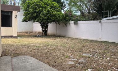 casa 1 piso Miravalle para remodelar totalmente