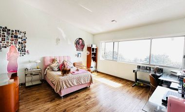 Casa en Chulica. Zona Esmeralda. 557 m2 construcción por menos de 10!