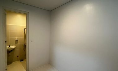 3BR Semi Furnished Penthouse Condo for Lease in Viento at Cerca, Las Pinas City