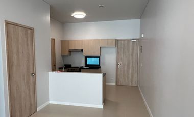 3BR Semi Furnished Penthouse Condo for Lease in Viento at Cerca, Las Pinas City