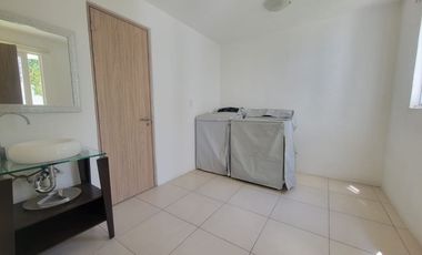RENTA Departamento amueblado 2 rec en condominio cerrado Las Condes, Corregidora, Querétaro