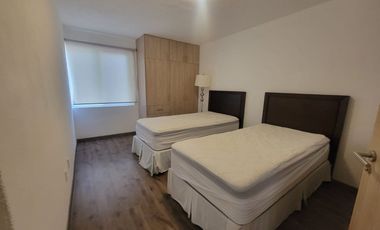 RENTA Departamento amueblado 2 rec en condominio cerrado Las Condes, Corregidora, Querétaro