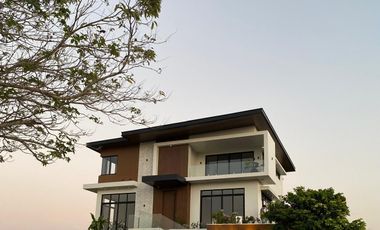 Ayala Westgrove Heights 3 Storey Brand New Modern Hose & Lot FOR SALE