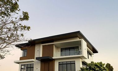 Ayala Westgrove Heights 3 Storey Brand New Modern Hose & Lot FOR SALE