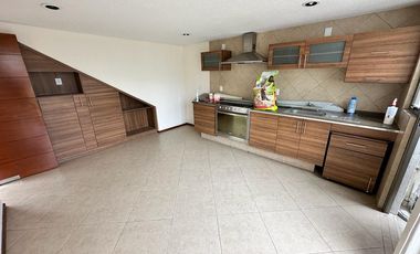 CASA EN RENTA FRACC. BOSQUE DE LAS FUENTES CALIMAYA A 13 MINUTOS DE GALERIAS METEPEC