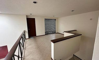 CASA EN RENTA FRACC. BOSQUE DE LAS FUENTES CALIMAYA A 13 MINUTOS DE GALERIAS METEPEC