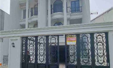 Rumah Dijual Eropa Classic di Jati Padang Pasar Minggu Jakarta Selatan Dekat Jl TB Simatupang [AR018]