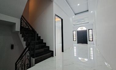 Rumah Dijual Eropa Classic di Jati Padang Pasar Minggu Jakarta Selatan Dekat Jl TB Simatupang [AR018]