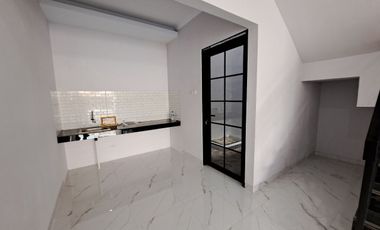 Rumah Dijual Eropa Classic di Jati Padang Pasar Minggu Jakarta Selatan Dekat Jl TB Simatupang [AR018]