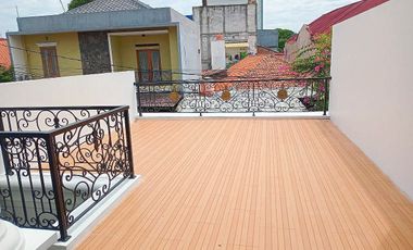 Rumah Dijual Eropa Classic di Jati Padang Pasar Minggu Jakarta Selatan Dekat Jl TB Simatupang [AR018]