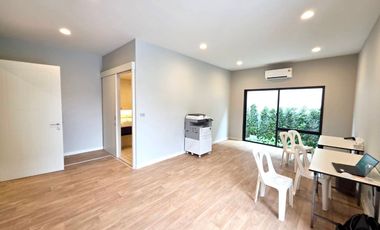 Else Bearing 32: 189.5 sqwah 457 sqm. 4bed 5bath + maid 49,900,000 Am: 065619----