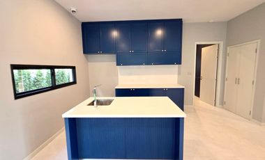 Else Bearing 32: 189.5 sqwah 457 sqm. 4bed 5bath + maid 49,900,000 Am: 065619----
