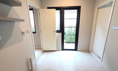 Else Bearing 32: 189.5 sqwah 457 sqm. 4bed 5bath + maid 49,900,000 Am: 065619----