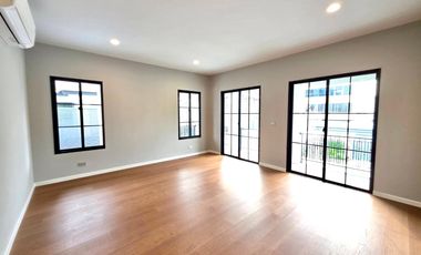 Else Bearing 32: 189.5 sqwah 457 sqm. 4bed 5bath + maid 49,900,000 Am: 065619----