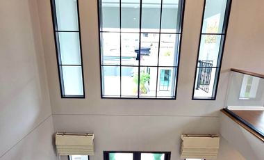 Else Bearing 32: 189.5 sqwah 457 sqm. 4bed 5bath + maid 49,900,000 Am: 065619----