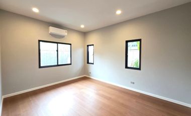 Else Bearing 32: 189.5 sqwah 457 sqm. 4bed 5bath + maid 49,900,000 Am: 065619----