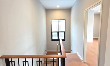 Else Bearing 32: 170.2 sqwah  364 sqm. 4bed 5bath + maid 43,900,000 Am: 065619----