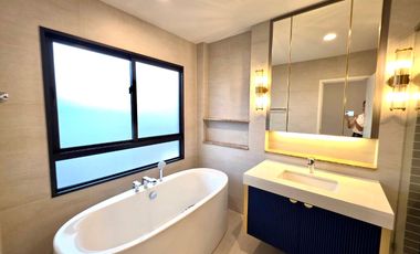 Else Bearing 32: 170.2 sqwah  364 sqm. 4bed 5bath + maid 43,900,000 Am: 065619----