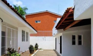 C120 Casa en Venta 3 recamaras y piscina frente Campo de Golf Palma Real en Ixtapa Zihuatanejo
