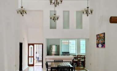 C120 Casa en Venta 3 recamaras y piscina frente Campo de Golf Palma Real en Ixtapa Zihuatanejo