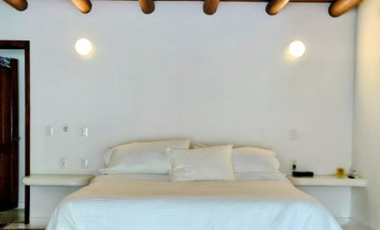 C120 Casa en Venta 3 recamaras y piscina frente Campo de Golf Palma Real en Ixtapa Zihuatanejo