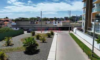 Venta De Departamento Con Estacionamiento En Cond.Laguna Del Chipe // ID: 1135552