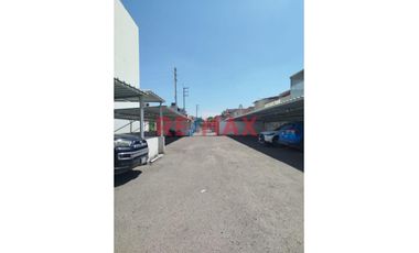 Venta De Departamento Con Estacionamiento En Cond.Laguna Del Chipe // ID: 1135552