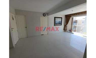 Venta De Departamento Con Estacionamiento En Cond.Laguna Del Chipe // ID: 1135552