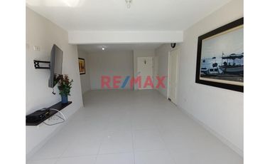Venta De Departamento Con Estacionamiento En Cond.Laguna Del Chipe // ID: 1135552