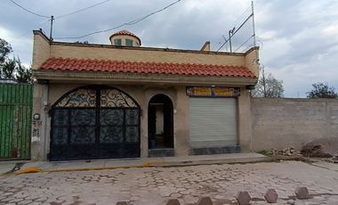 Casa en venta, 3 niveles, jardín en excelente estado de conservación, cerca de Apizaco Tlaxcala.