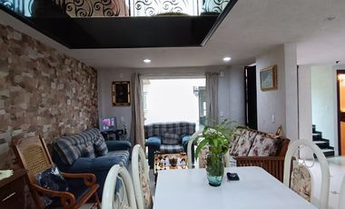 Casa en venta, 3 niveles, jardín en excelente estado de conservación, cerca de Apizaco Tlaxcala.