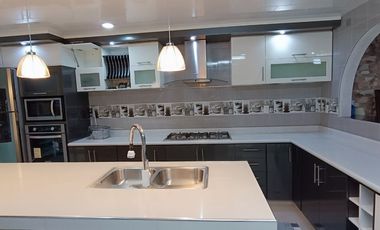 Casa en venta, 3 niveles, jardín en excelente estado de conservación, cerca de Apizaco Tlaxcala.
