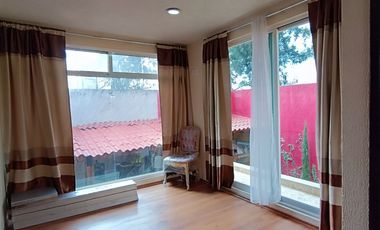 Casa en venta, 3 niveles, jardín en excelente estado de conservación, cerca de Apizaco Tlaxcala.