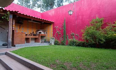 Casa en venta, 3 niveles, jardín en excelente estado de conservación, cerca de Apizaco Tlaxcala.