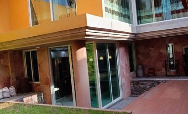 Casa en venta, 3 niveles, jardín en excelente estado de conservación, cerca de Apizaco Tlaxcala.
