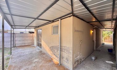 Se arrienda casa en sector de Galilea Curicó, 2 piezas un baño amplio estacionamiento