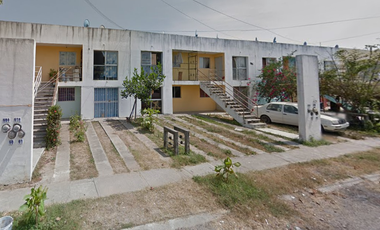 CASA DE RECUPERACIÓN BANCARIA EN CALLE AV PASEO DE LAS ROSAS, COL. JARDINES DEL SOL, BAHÍA DE BANDERAS, NAYARÍT. ¡NO SE ACEPTAN CRÉDITOS!