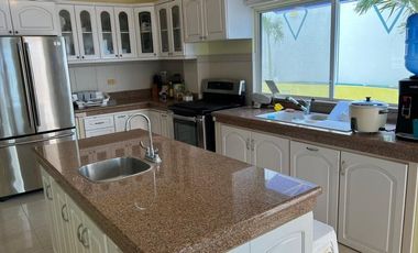 casa frente al mar de venta en portoviejo crucita Y/T